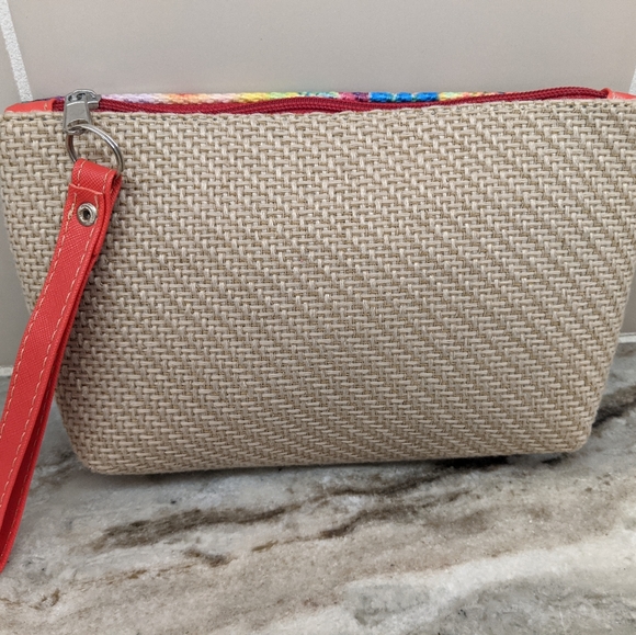 NWOT Frida Kahlo Cartoon Cosmetic Travel Makeup Bag - Picture 2 of 3